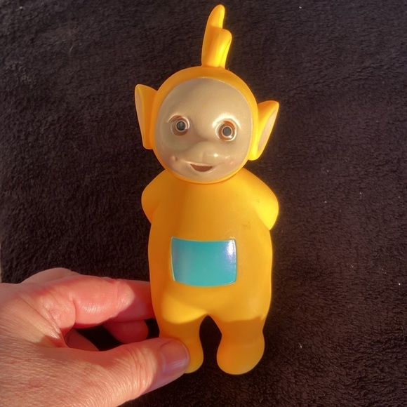 Teletubbies Red and Yellow Toy Figures - Picture 2 of 6